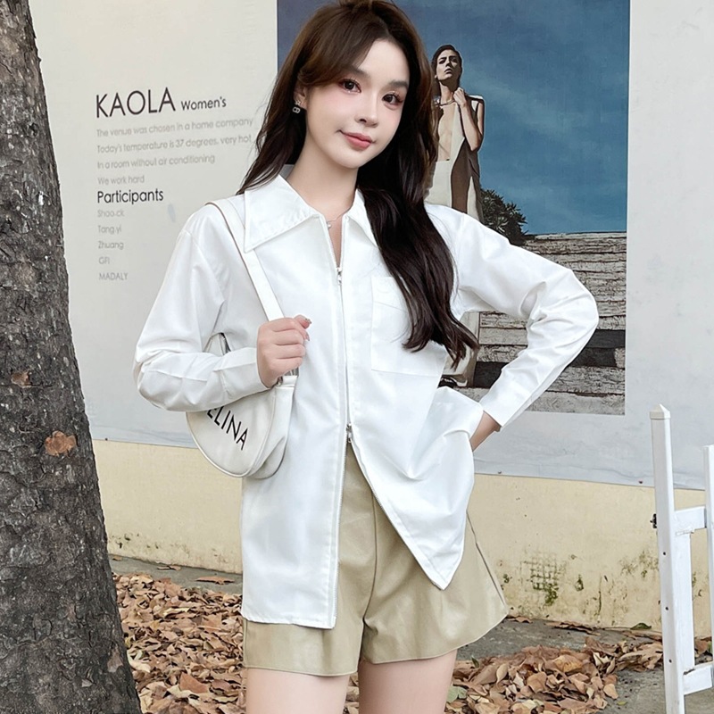 Retro design white autumn elegant shirt with zipper