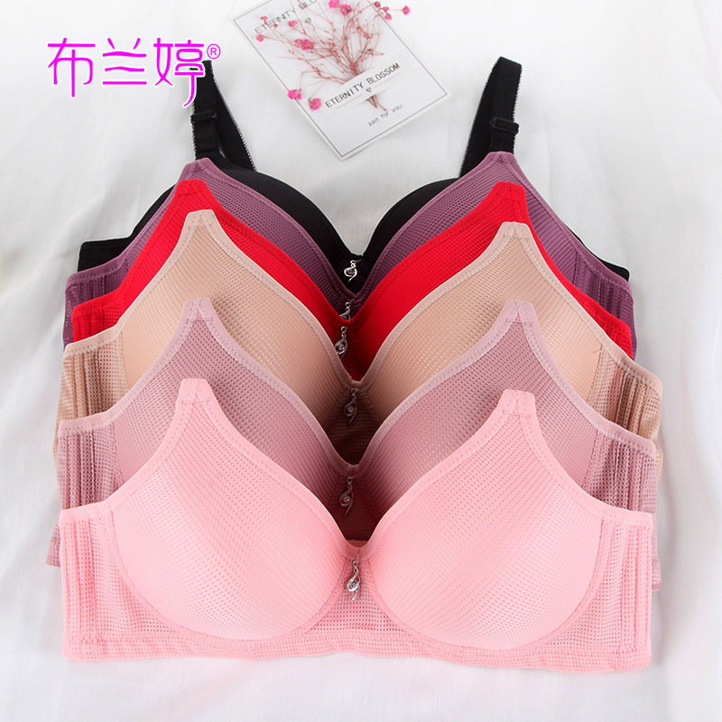 Breathable wireless bra