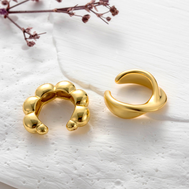 Henson's new smooth cartilage with no hole puncture ear bone clip is fashionable and popular earrings_voghion.com