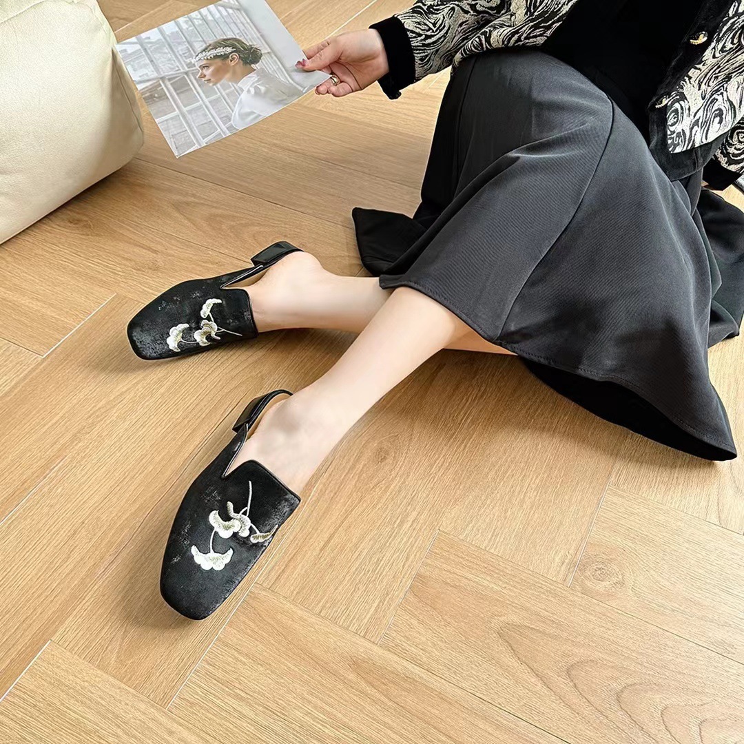 Dép lê nửa kín mũi phong cách Trung Hoa cổ điển nữ đế bằng — Màu Sâm panh