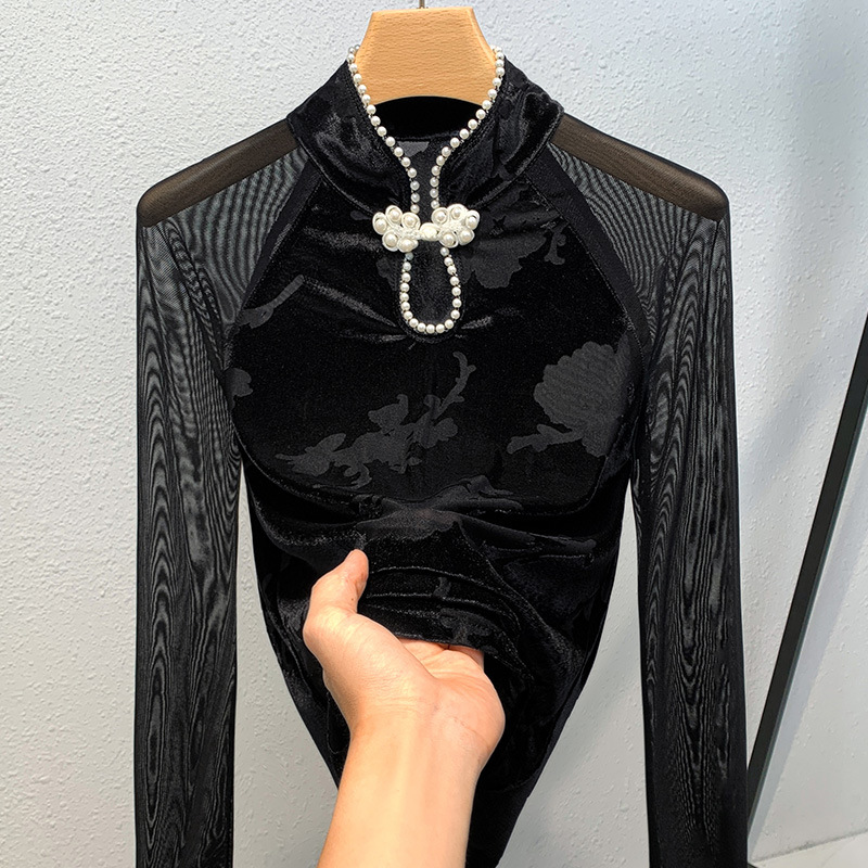 2023 nuevas mujeres perla hebilla de manga larga Camiseta interior de terciopelo nuevo estilo chino camisa de fondo de malla para mujer image 2