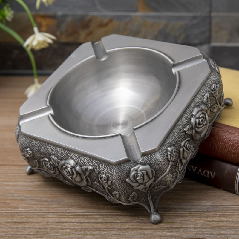 Creative big three dimensional retro men's home shatterproof ashtray