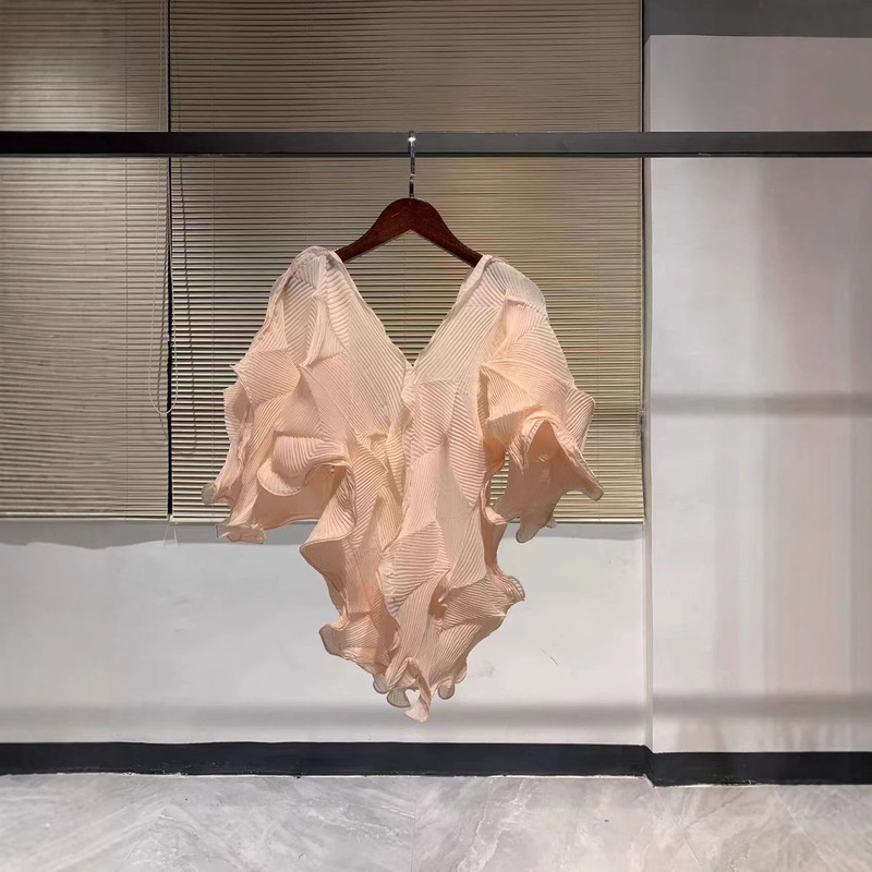 Issey Miyake Pleated Summer Hot-Selling V-Neck Stylish Crinkled Elegant V-Neck Women's Top Short-Sleeve Fashion Versatile Shirt Issey Miyake Pleated Summer Hot-Selling V-Neck Stylish Crinkled Elegant V-Neck Women's Top Short-Sleeve Fashion Versatile Shirt