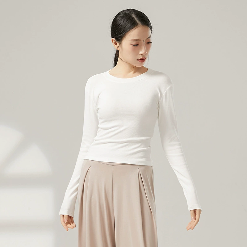 Основа современного танца с круглым вырезом