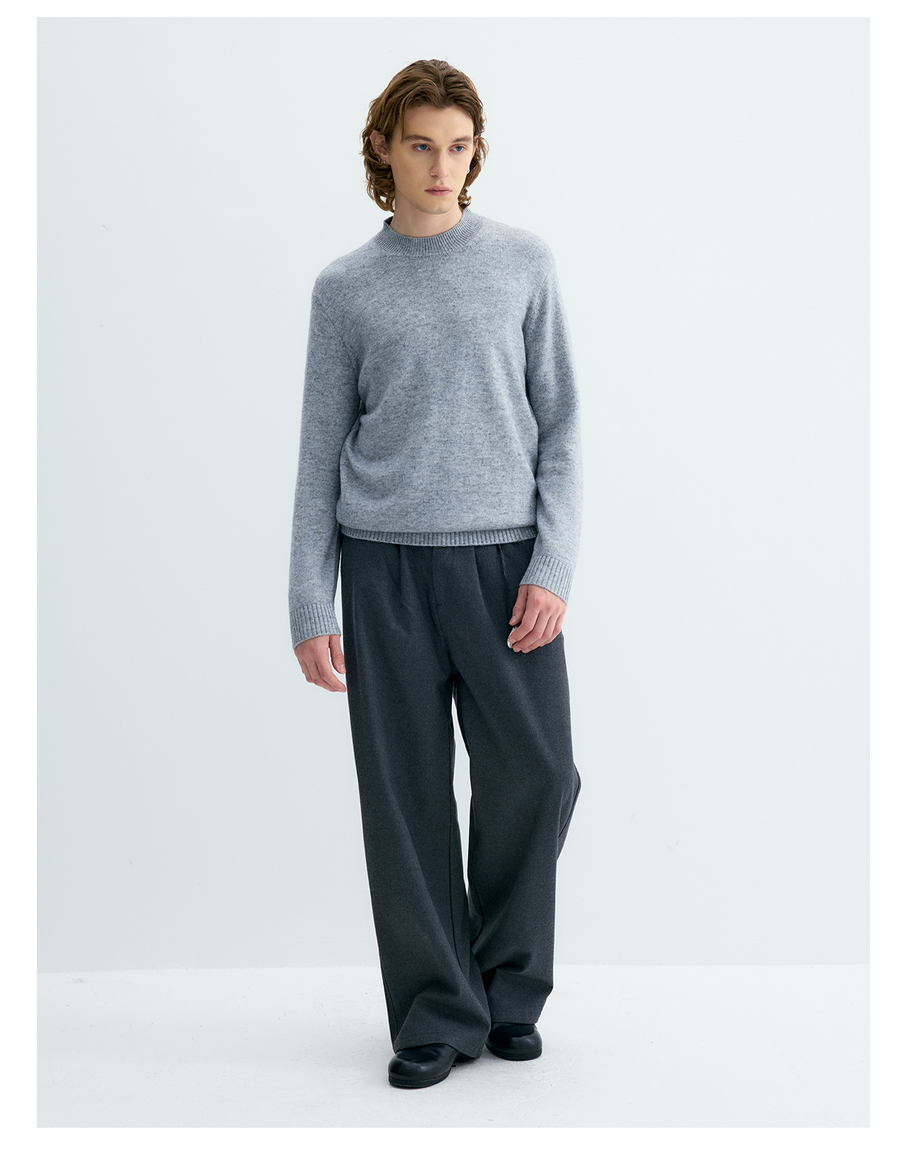 UNF 430g Snowflake Crewneck Wool Sweater