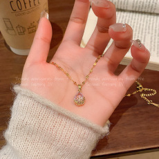 spring and summer flashing full zirconium butterfly necklace female light luxury minority high-grade titanium steel clavicle chain new hot girl accessories undefined