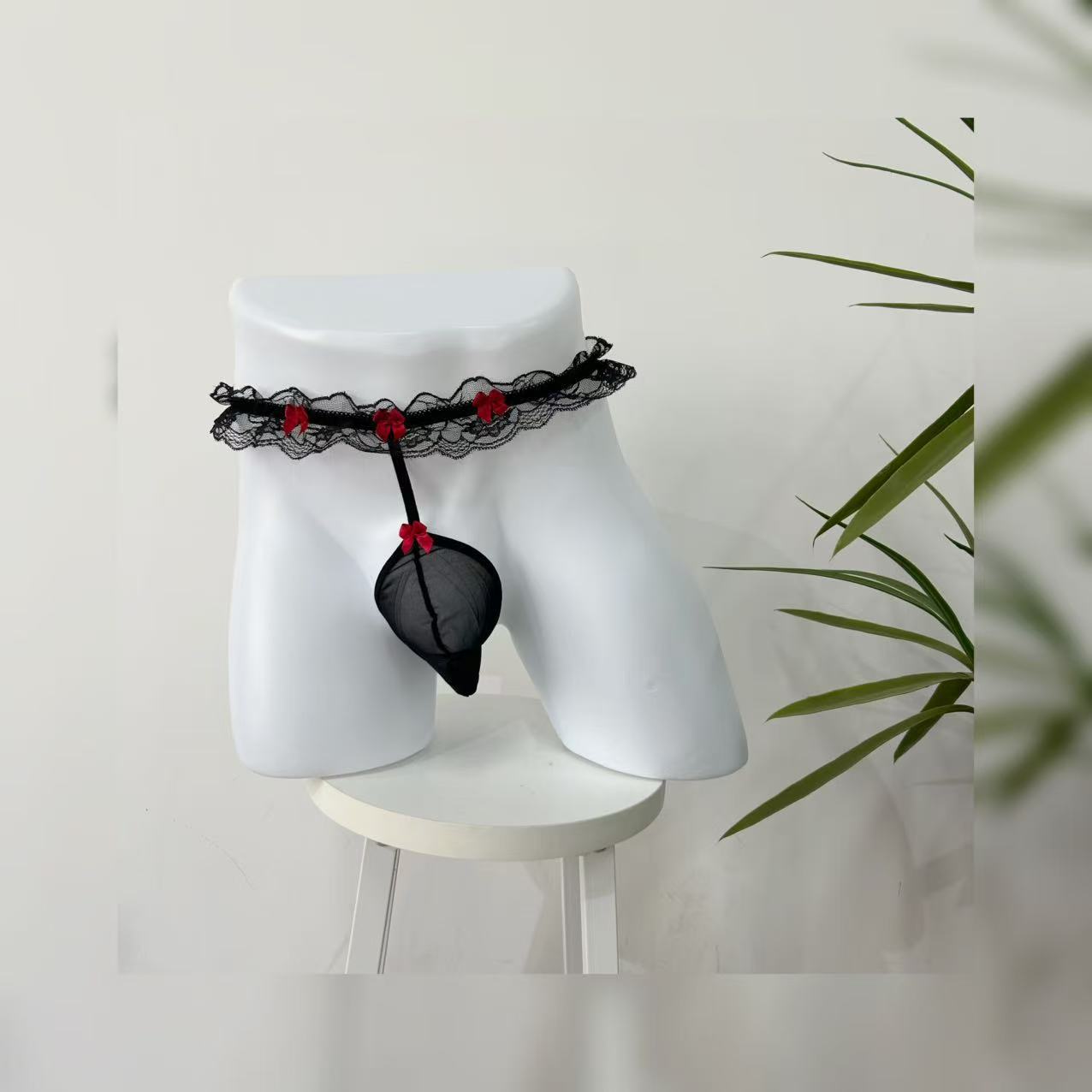 New Style Men's Thong Lace Trim Teasing Underwear Sexy Passionate Transparent Sexy Underwear T-String