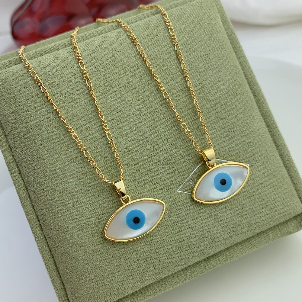 Fashion Devilu0027S Eye Copper Inlaid Shell Necklace 1 Piece