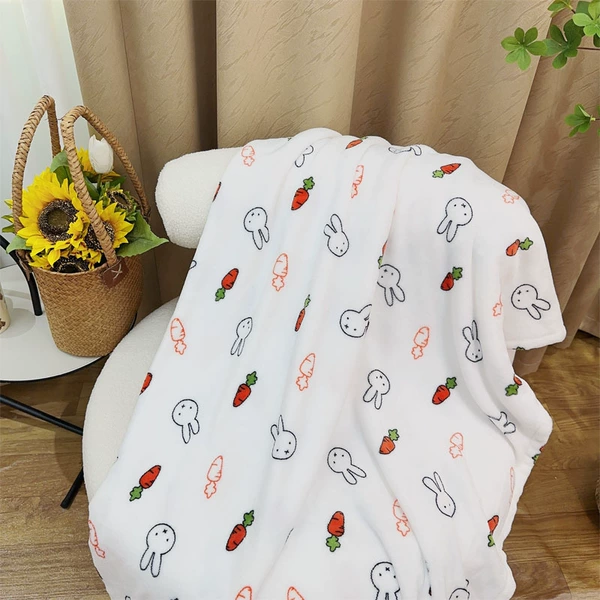 Кролик с морковкой