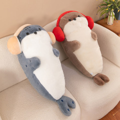 イヤホン付きアザラシのぬいぐるみが大好きです。