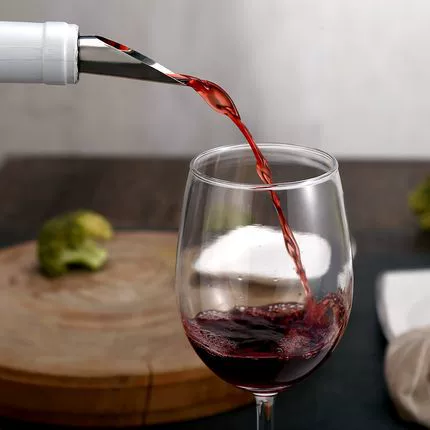 Wine dispenser