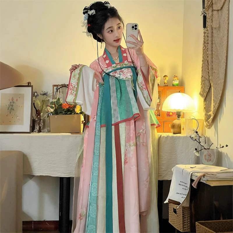 Подлинная версия оригинального китайского костюма для женщин 2025 года