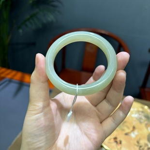 Jin Yutang Xinjiang Hetian Jade Bracelet Is Full of Oily and Has No Cracking. the Lake Glossy in the Wrist Has a Variety of Poem