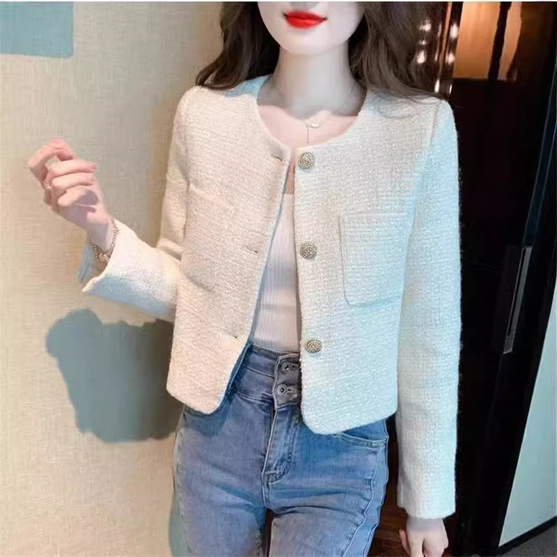 White Chanel Style Suit Jacket Women's Spring and Autumn New Casual Elegant Socialite Short Small Suit Top White Chanel Style Suit Jacket Women's Spring and Autumn New Casual Elegant Socialite Short Small Suit Top