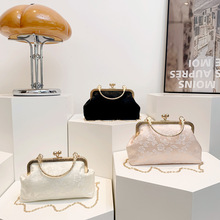 2024新款大容量贝壳包夹口女包刺绣花朵单肩包旗袍包礼品古风包潮