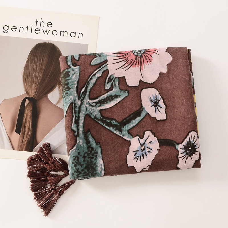 Moda todo fósforo estilo étnico algodón y lino sensación bufanda colorida flor impresa bufanda de seda playa viajes protector solar toalla de playa