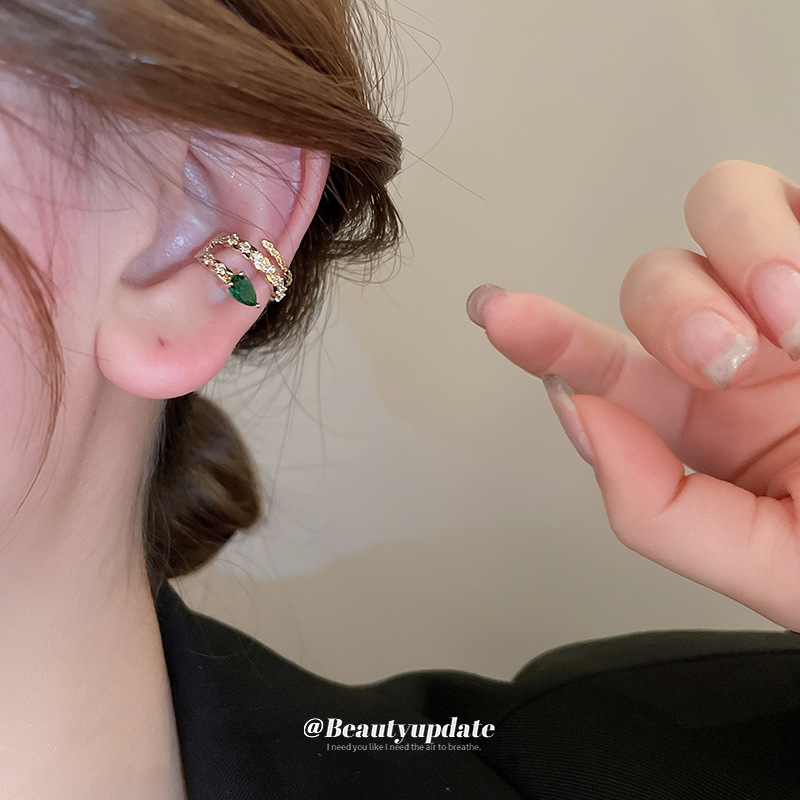 Oro real galvanizado verde circón serpiente en forma de serpiente oído clip de hueso personalizado creativo earless oído clip frío estilo temperamento pendientes