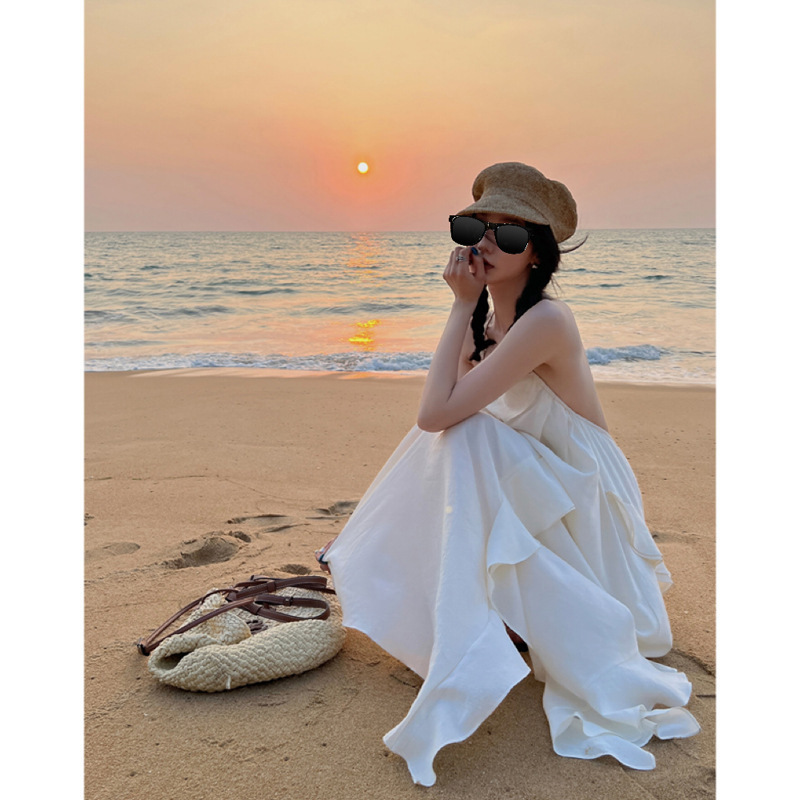 Ouyang White Halterneck Suspender Dress for Women Summer 2024 New French Long Skirt Holiday Long Skirt