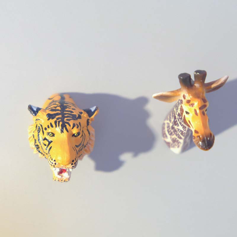 Adornos de refrigerador de succión magnética Imán de refrigerador con cabeza de tigre nórdico Decoración de celebridades de Internet Imán de refrigerador de jirafa Mensaje magnético