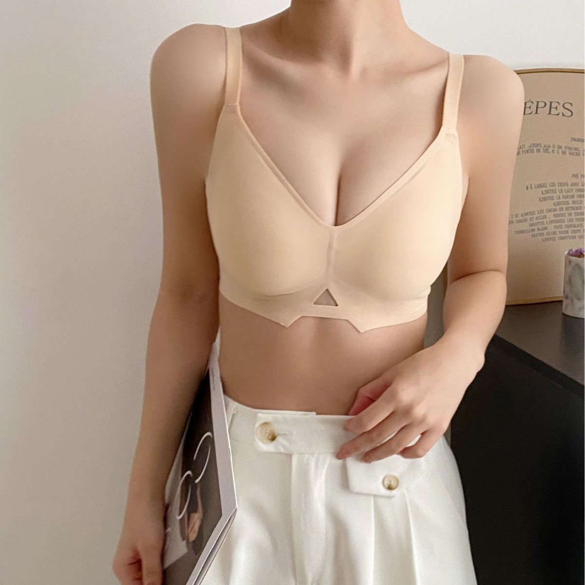 Ventas directas de fábrica comercio electrónico transfronterizo sudeste asiático Vietnam Tailandia ropa interior de mujer sin costuras lencería ligera sujetador de texto de niña