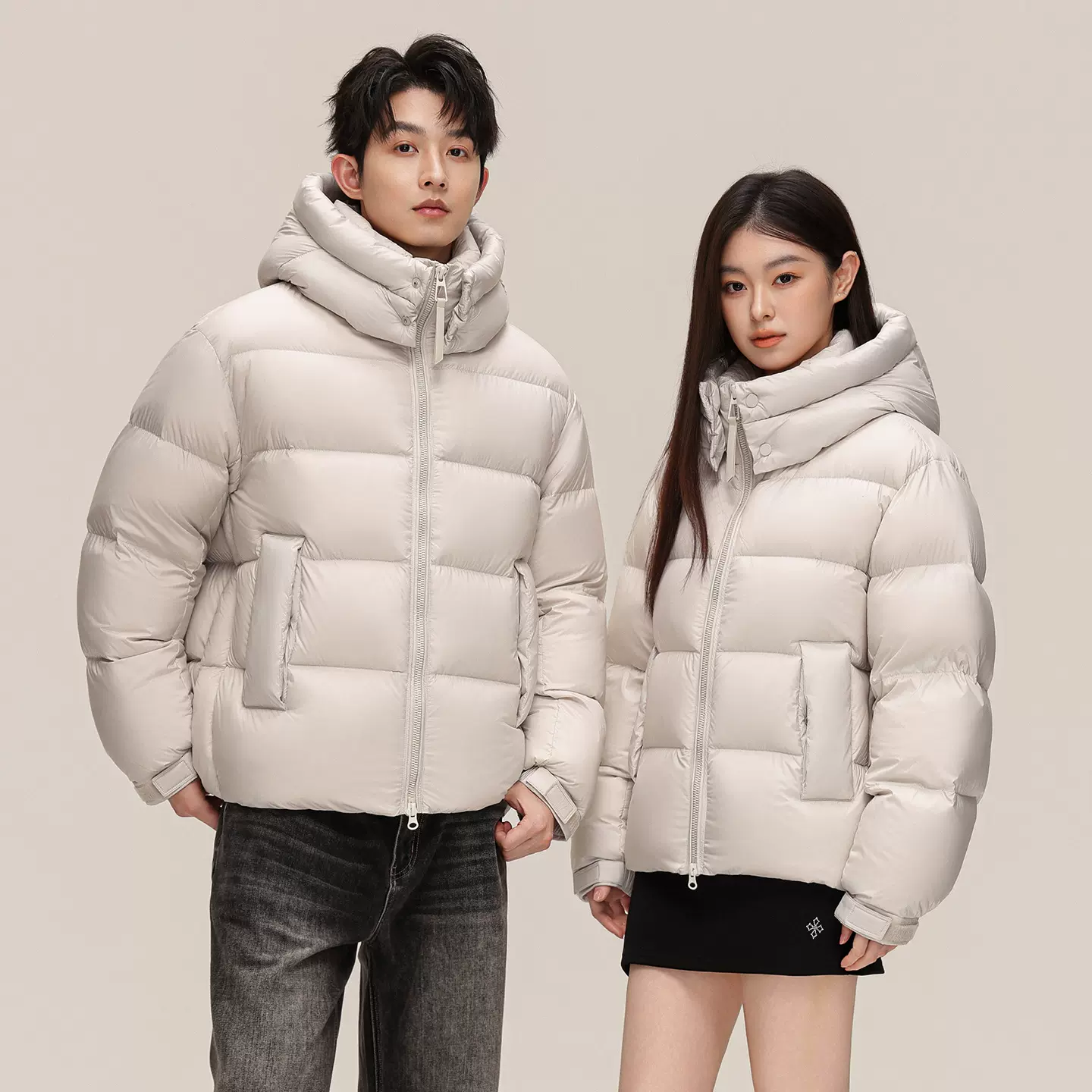 新款2025轻暖蓬软泡芙感减龄百搭羽绒服男女同款可拆卸帽立领外套