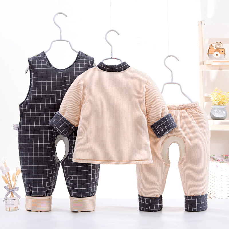 Bebé ropa acolchada de algodón traje ropa de recién nacido Otoño e Invierno chaqueta acolchada de algodón engrosada 0-1 años de edad hombres y mujeres 3 bebé ropa de invierno traje de tres piezas