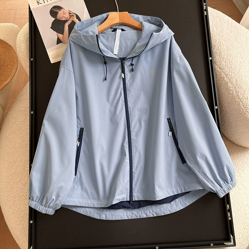 Демисезонная путешественна� waterproof jacket with hood for leisure, for beloved