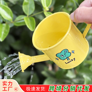�羳�@ˇС�ͼ��Þ�ˮ�،�����ͯ���ɫ�FƤ��ˮ�؝�����ˮ��ˮͰ