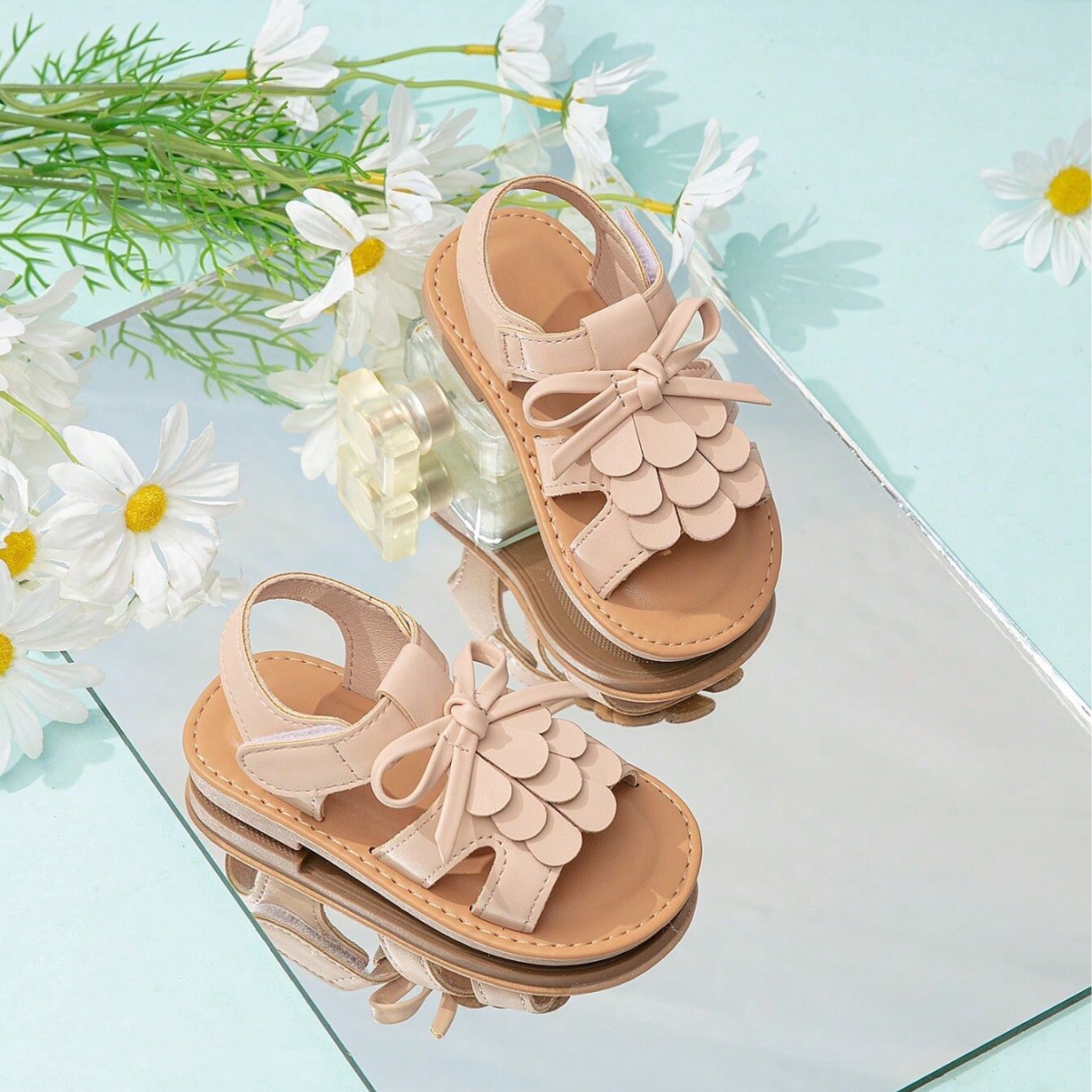 Cute Girls' Flat Princess Sandals with Applique Braided Bow Decoration and Velcro Fastening, Apricot Soft-Soled Sandals