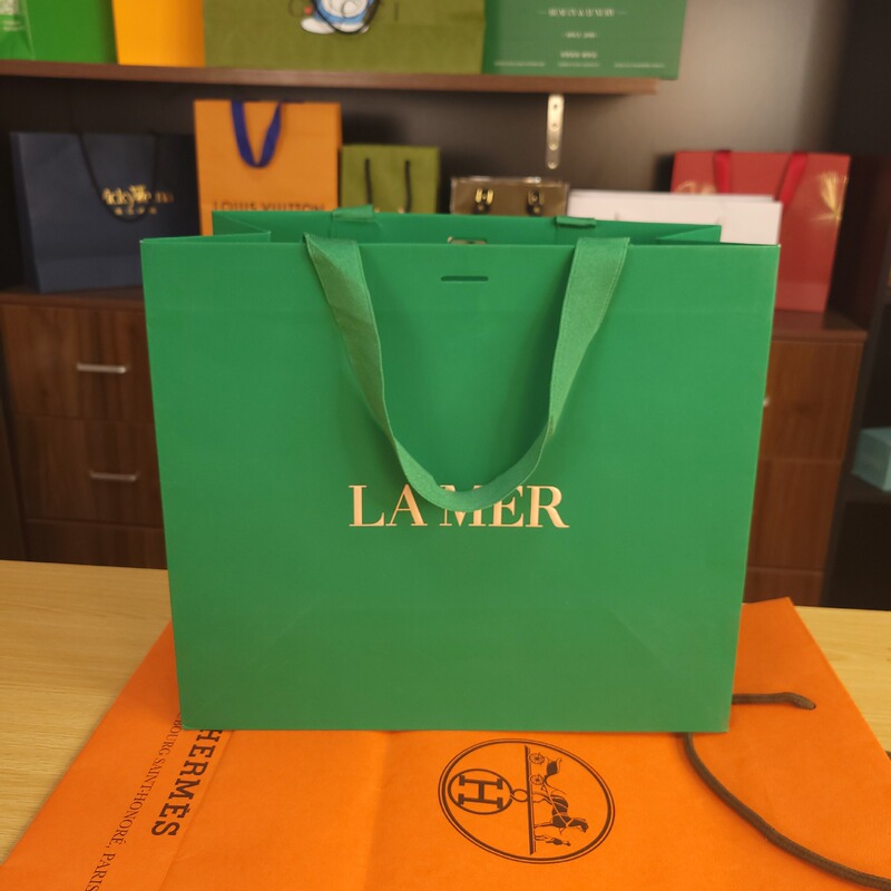 Ready Stock Shoes Clothing Satchel Paper Bag Gift Shopping Tote Bag Advertising Creative Paper Bag Gift Bag Gift Bag Ready Stock Shoes Clothing Satchel Paper Bag Gift Shopping Tote Bag Advertising Creative Paper Bag Gift Bag Gift Bag