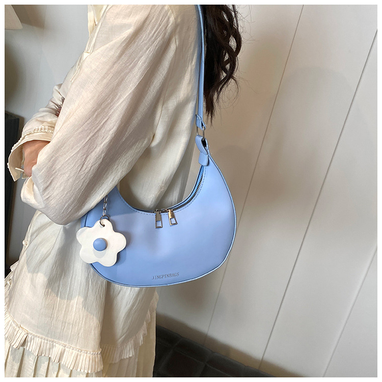 Cross-border women's bag 2024 New style, trendy texture, versatile, ins fashion single-shoulder armpit bag, small flower pendant, crescent moon bag undefined