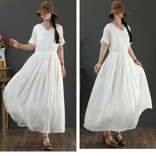 新款夏季上新领时尚大气白色连衣长裙