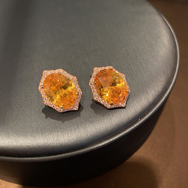 Luxury diamond inlaid overflowing yellow crystal diamond -shaped big…