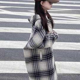 女童毛呢大衣2025年新款洋气儿童中长款时髦格子夹棉连帽防风外套