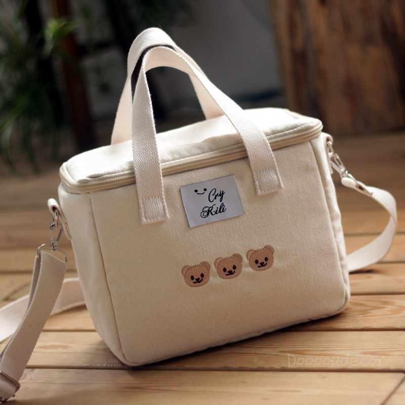 ベージュの三匹くま保温バッグ25 x 20 x 13 cm