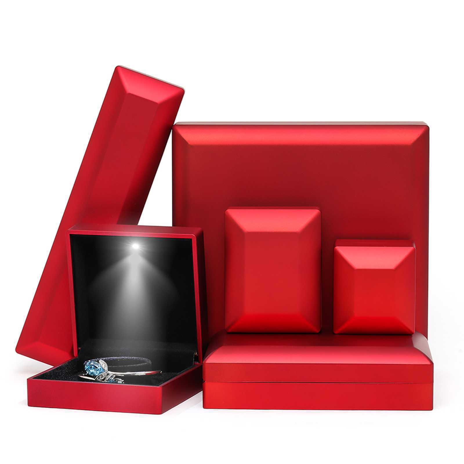 Caja de joyería LED transfronteriza con luz caja de regalo de joyería caja de anillo de alta gama caja de collar caja de embalaje colgante de alta gama