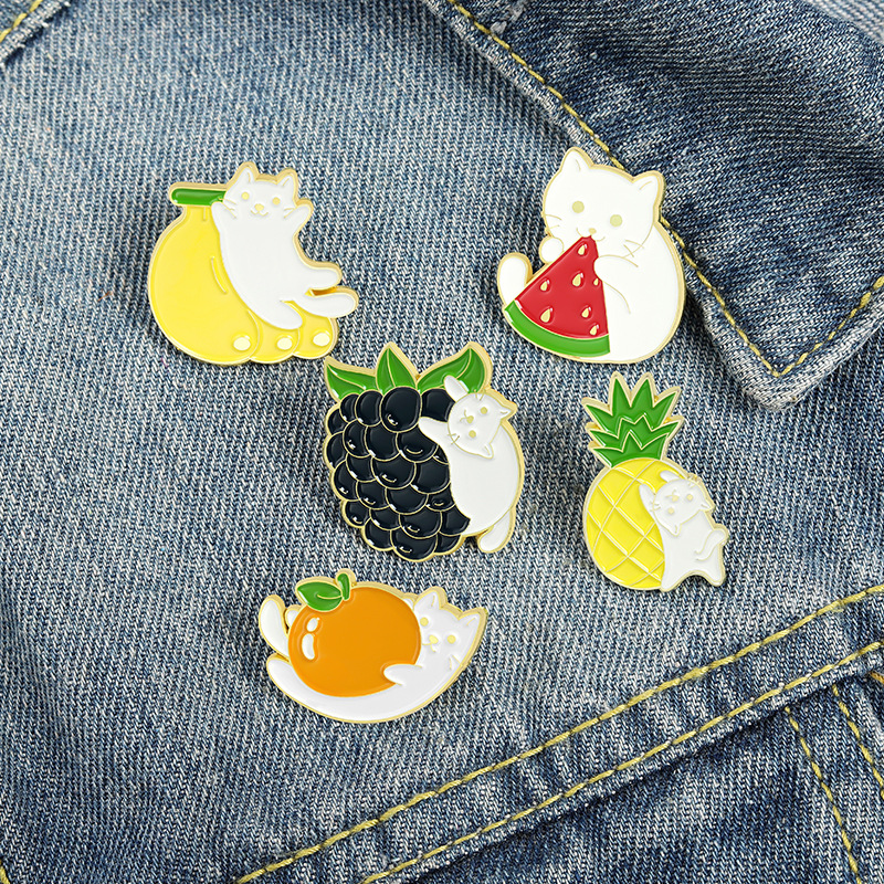 Cartoon Creative Pine Banana Orange Watermelon Grape Cat Alloy Drip Oil Brooch display picture 5