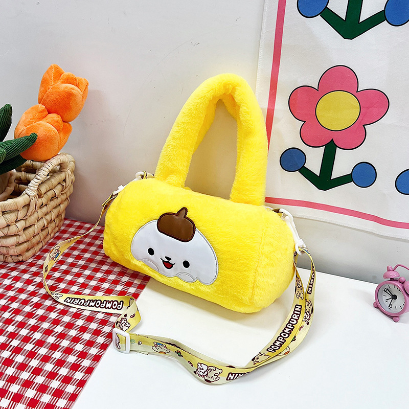 Venta al por mayor de fábrica bolsa de felpa juguete bolsa de mensajero Kulomi peluche de oso de fresa bolso japonés Sanrio