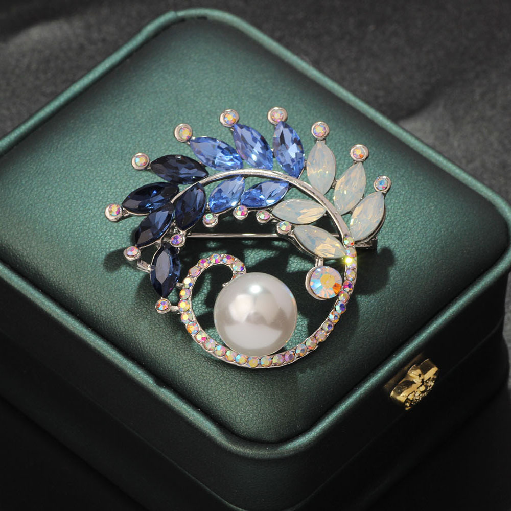 Accessories Blue Sense Suit High-grade Bauhinia Pearl Anti-light Corsage Brooch Cross-border Women's Elegant Pin Personality