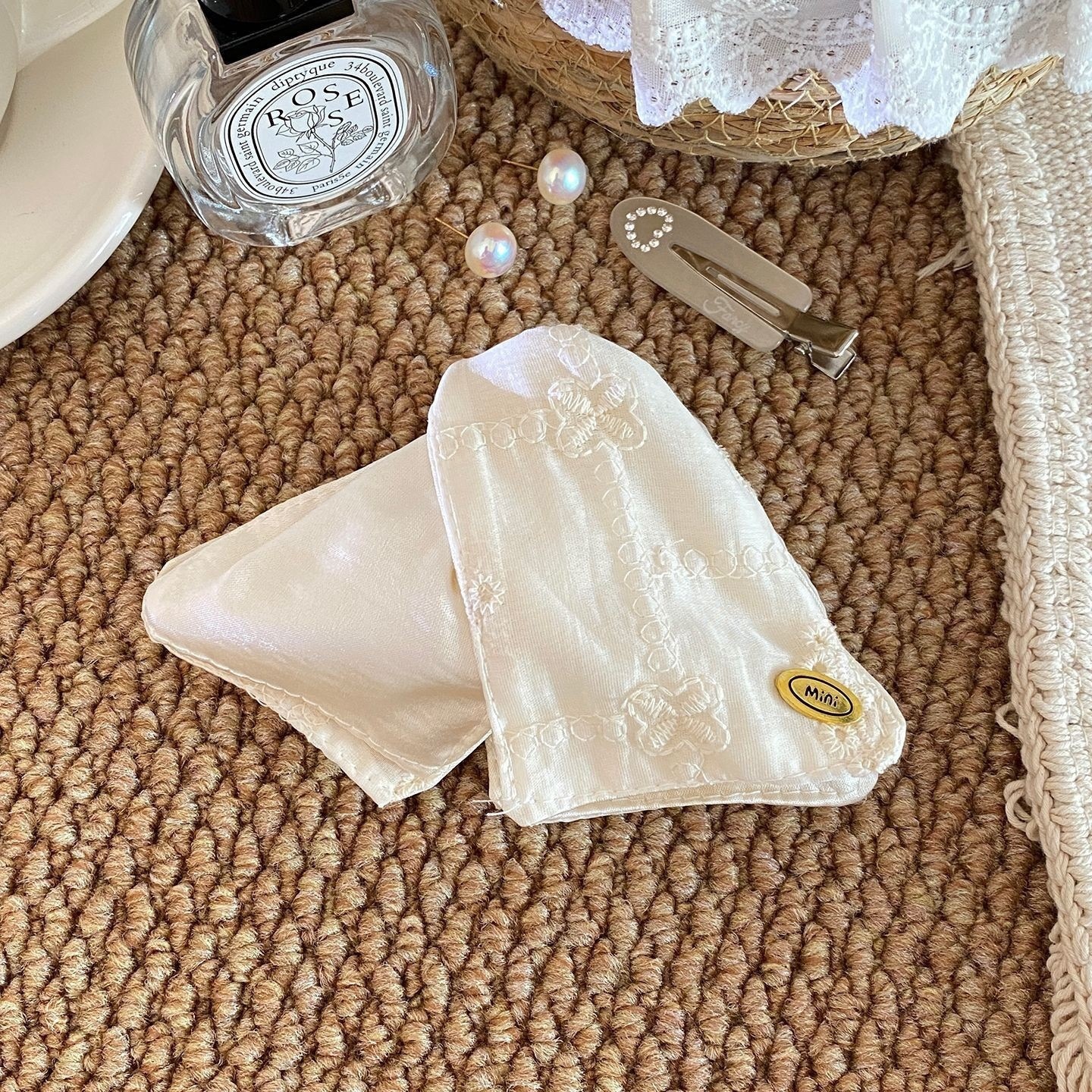 Grote klauwklemmen voor dik haar, antislip krokodillenklemmen voor make-up, diverse haarklemmen in bulk, vintage bananenhaarklemmen voor dames, jaren 90-2026-stijl, melkwit._voghion.com