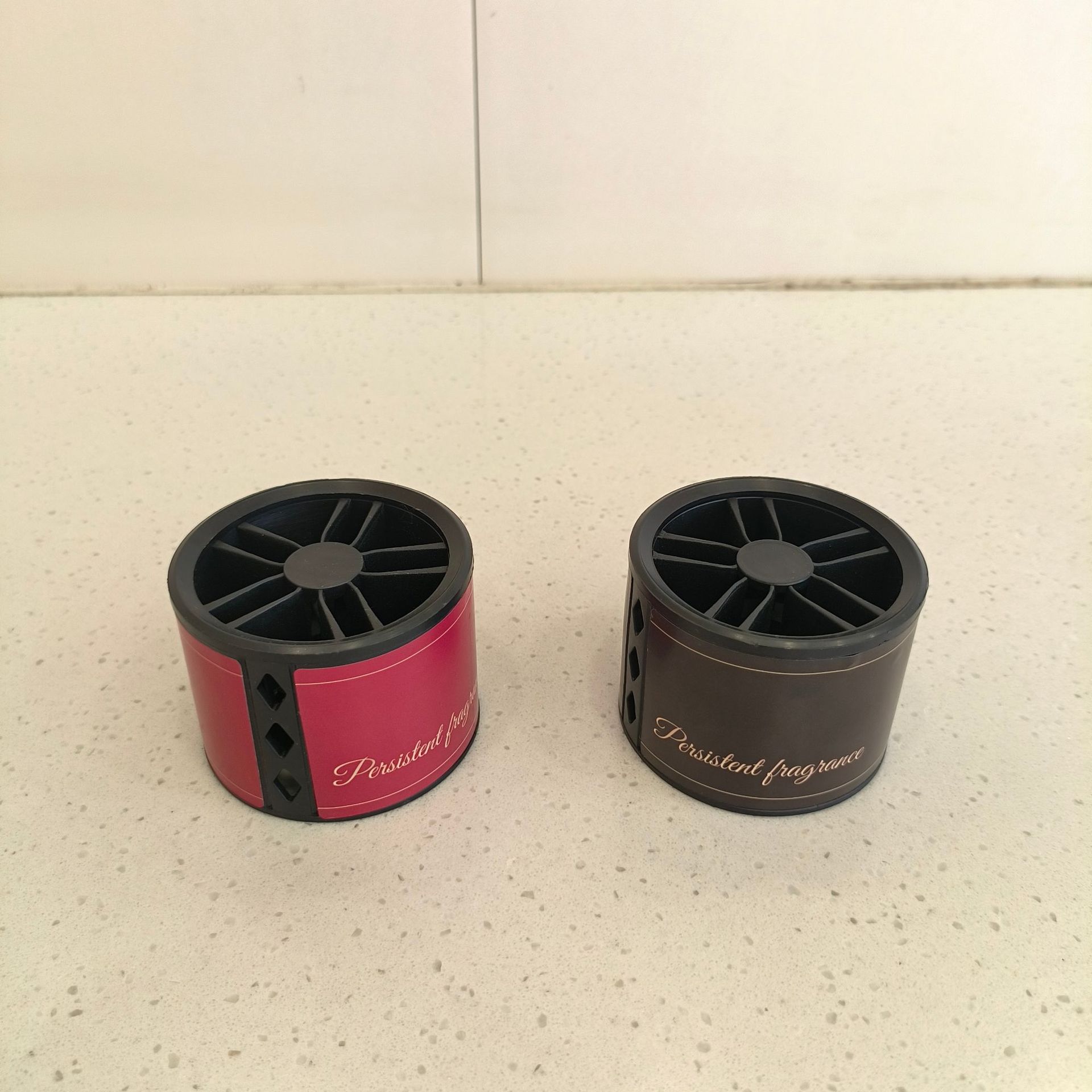 휠 커버 검정/빨간색, 선택(모두 맞춤 설정 가능)