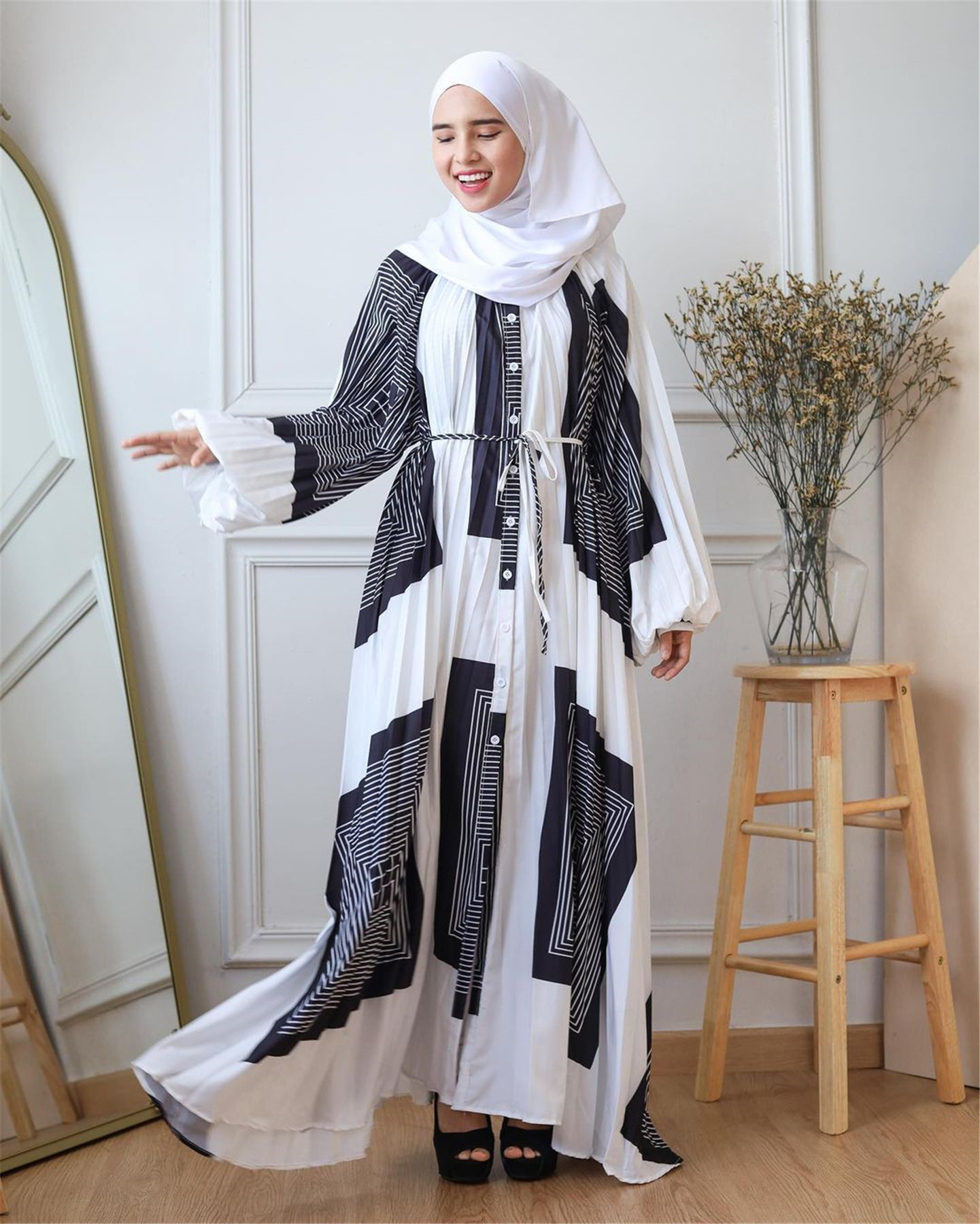 Middle East Muslim High-end Feminine Fashion With Lantern Sleeves, Printed Pleated Long Robe Dress_ecoleips.com