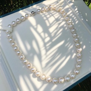 Net Red Little Red Riding Book Same Saiao White Big Point Cold White tian Ran Freshwater Core Pearl Necklace