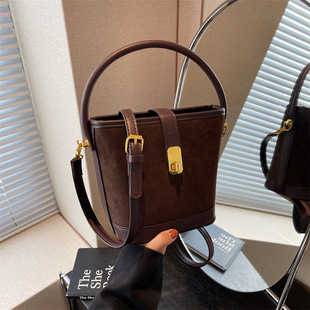 Autumn and Winter Vintage Frosted Large Capacity Bag Women's 2024 New Style Popular All-match Crossbody Bag Commuter Shoulder Bucket Bag