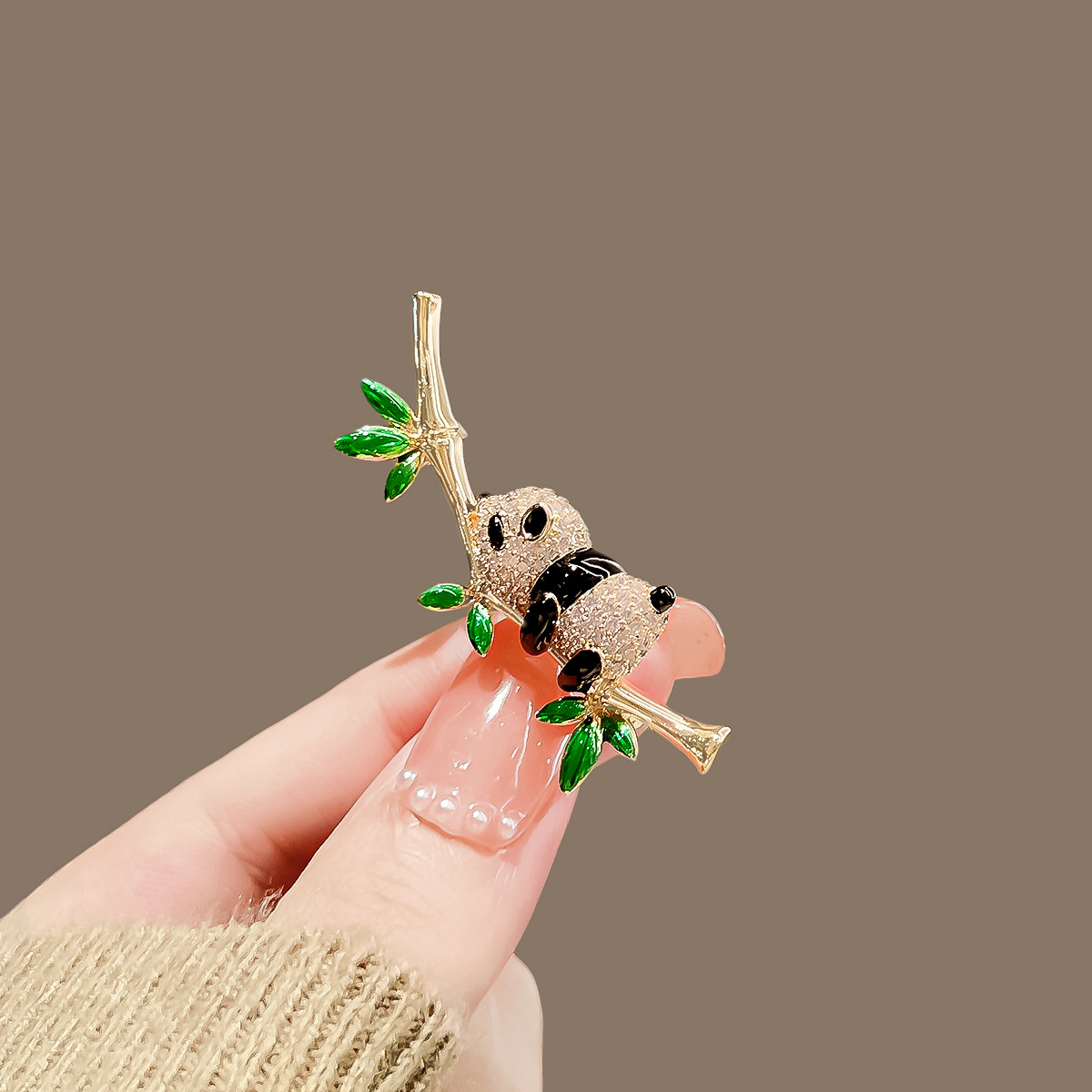 New cute bamboo Panda Chinese style cross-border brooch women's high-end corsage pin anti-exposure buckle jewelry all-match