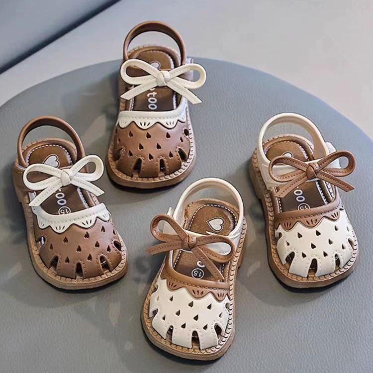Новые экспортные летние сандалии для девочек, новый стиль для детей 1-3 лет, милая детская обувь для верхней одежды, удобная обувь на мягкой подошве с закрытым носком.
