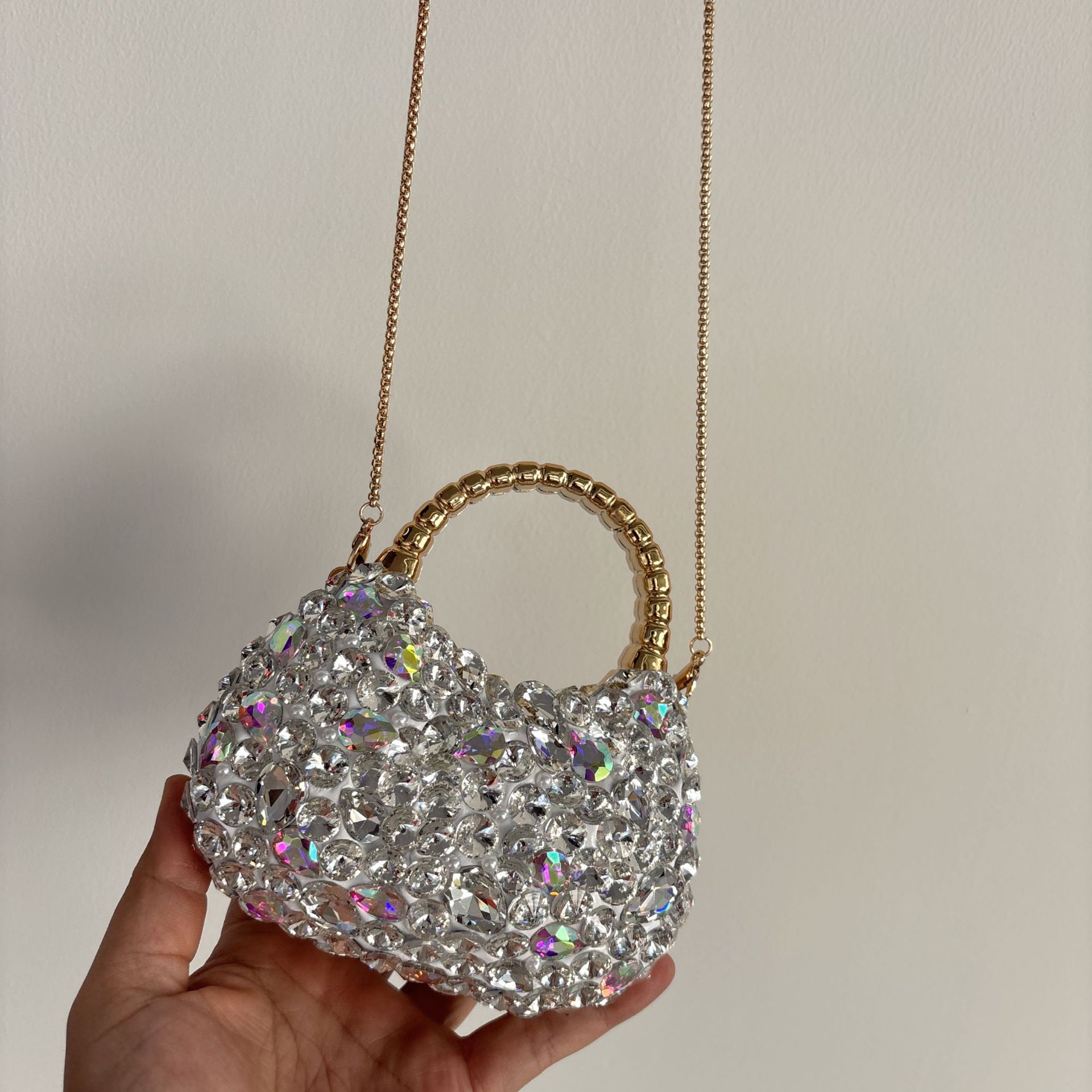 2025新型ファッション女性ハンドバッグ夏百合バッグ対外貿易アクリルドリル付き宴会バッグハンドバッグ