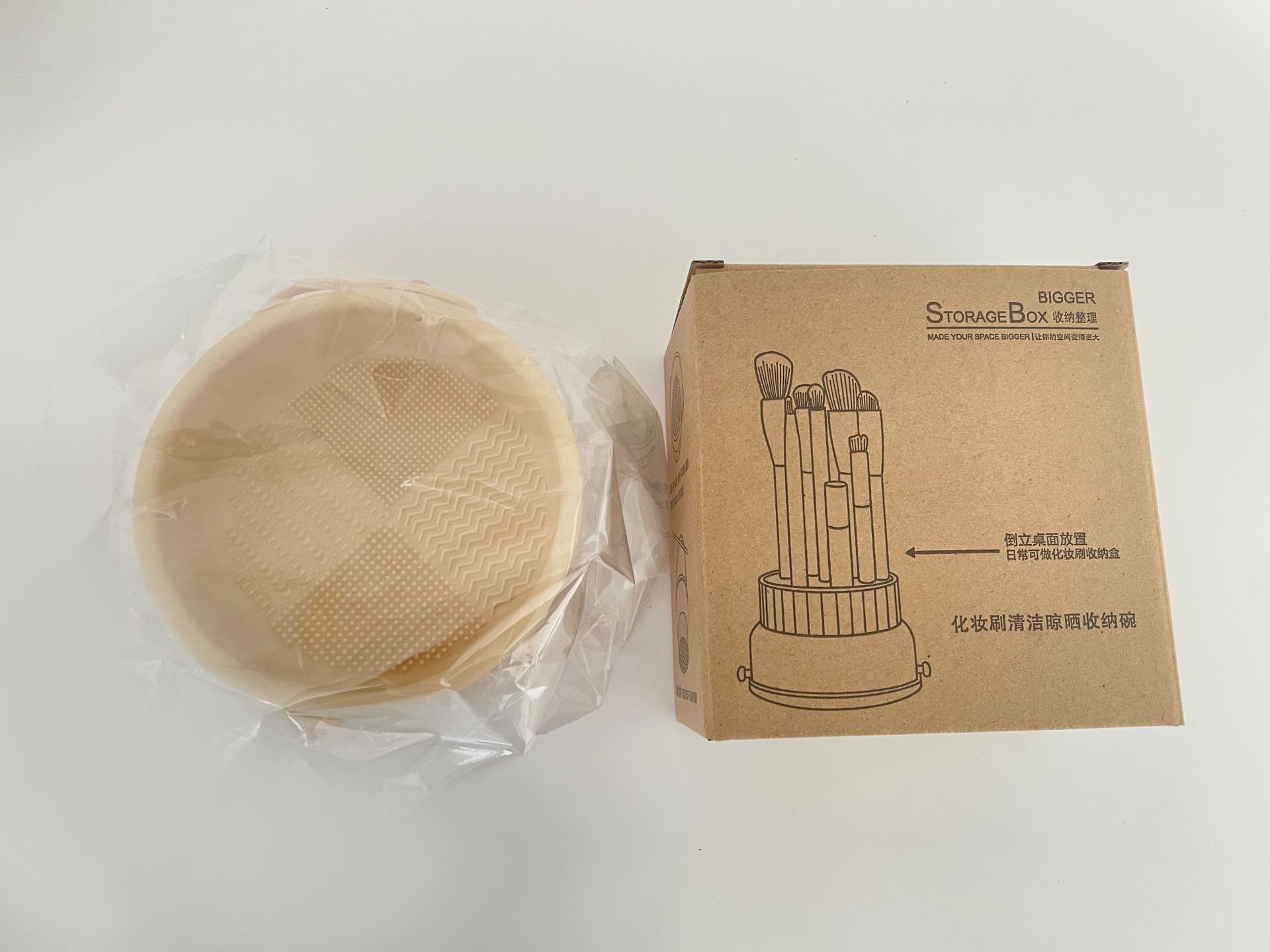Caja de limpieza de pinceles de maquillaje transfronteriza Juego de limpieza de huevos de belleza de silicona Cepillo de belleza Caja de almacenamiento de tazón Puff de polvo Estante de secado