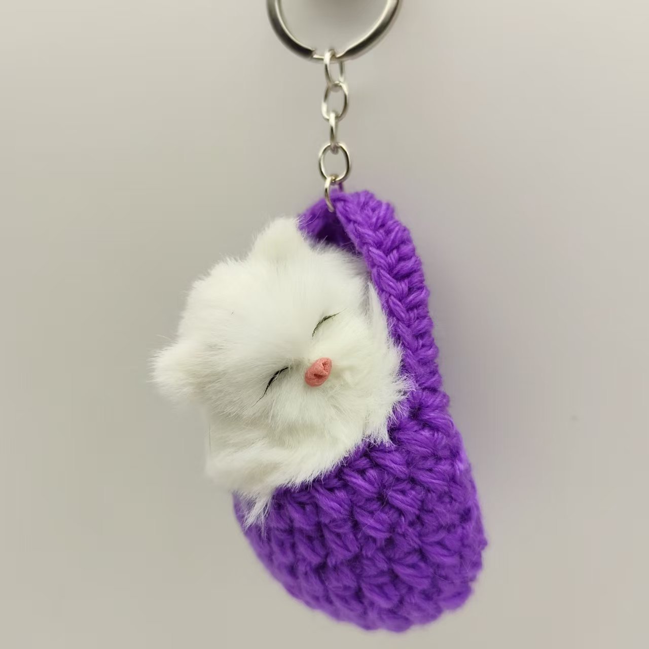 Llavero de peluche con diseño de gato durmiendo, colgante para bolso, teléfono, cordón para coche, pequeño regalo de animales, regalo navideño