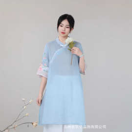 2025夏季款新中式文艺复古套头长裙宽松立领盘扣刺绣苎麻连衣裙女